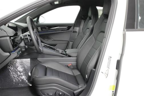 2026 Porsche Panamera Base