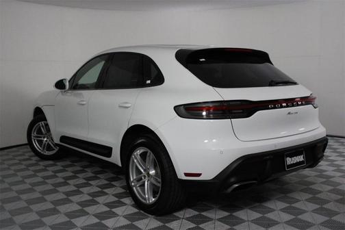 2025 Porsche Macan T