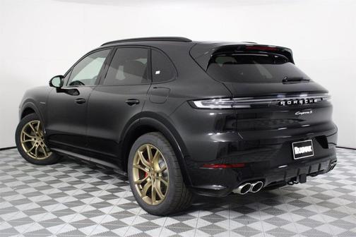 2025 Porsche Cayenne S