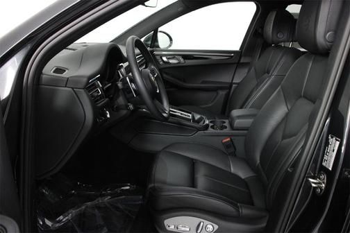 2025 Porsche Macan T