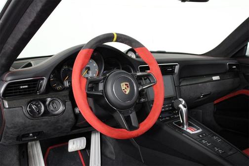 2018 Porsche 911 GT2 RS