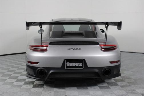 2018 Porsche 911 GT2 RS
