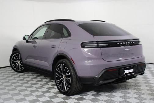 2025 Porsche Macan 4