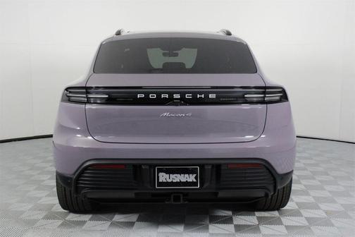 2025 Porsche Macan 4