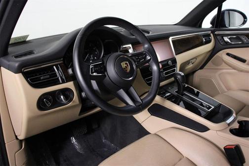 2023 Porsche Macan 
