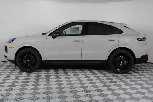 2026 Porsche Cayenne AWD