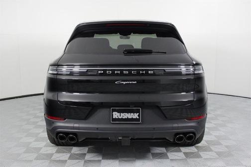 2025 Porsche Cayenne AWD