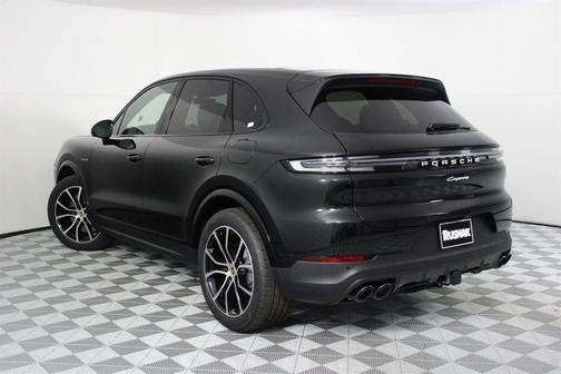 2025 Porsche Cayenne AWD