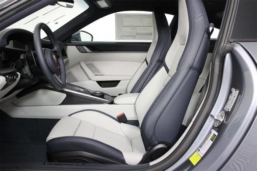 2026 Porsche 911 Carrera 4S