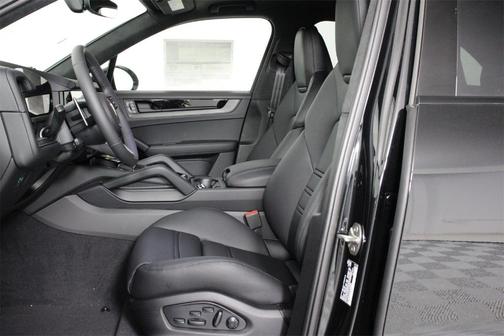 2026 Porsche Cayenne GTS