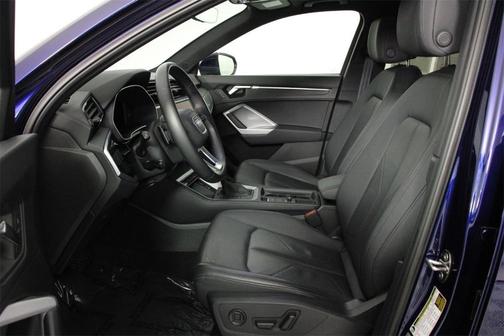 2022 Audi Q3 45 S line Premium