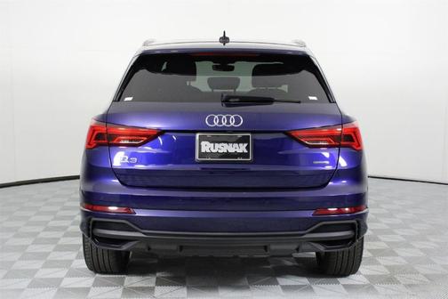 2022 Audi Q3 45 S line Premium