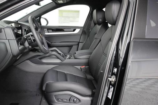 Black Metallic 2026 Porsche Cayenne S