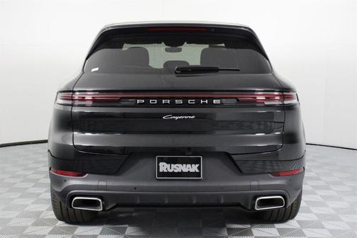 2025 Porsche Cayenne Base