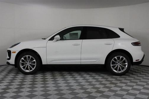 2026 Porsche Macan Base