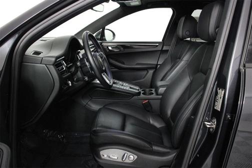2019 Porsche Macan Base