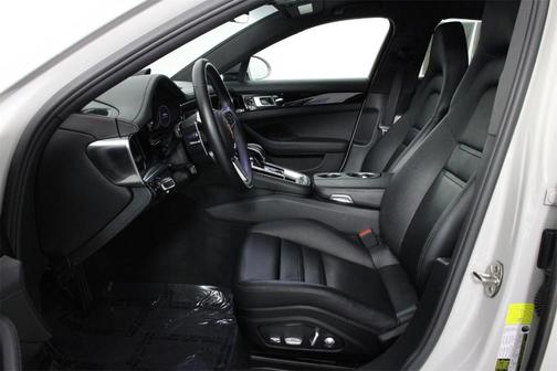 2018 Porsche Panamera Base