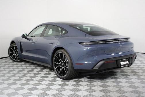 2025 Porsche Taycan 4