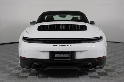 2026 Porsche 911 Carrera 4S