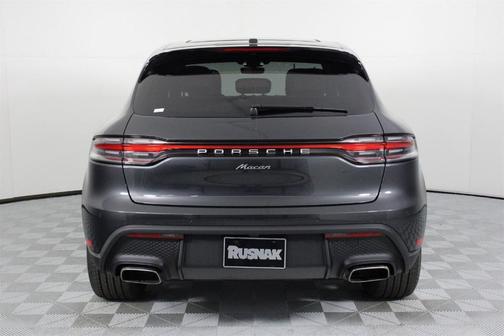 2026 Porsche Macan Base