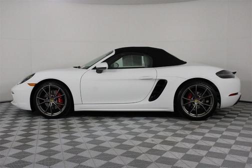 2025 Porsche 718 Boxster S