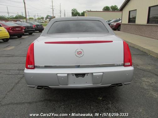 2010 Cadillac DTS Luxury Collection