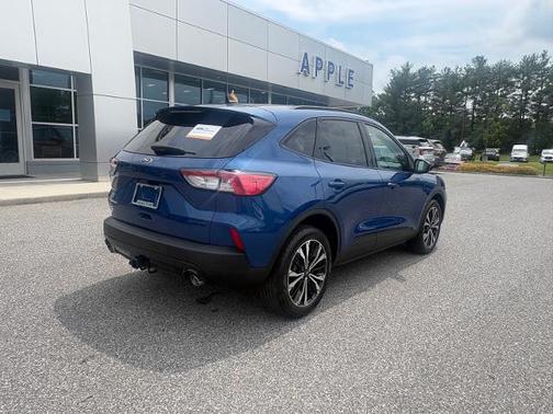 ATLAS BLUE METALLIC 2022 Ford Escape SEL