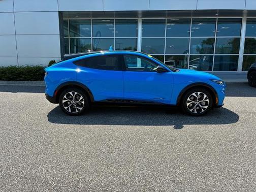 2022 Ford Mustang Mach-E PREMIUM