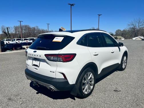 2021 Ford Escape TITANIUM