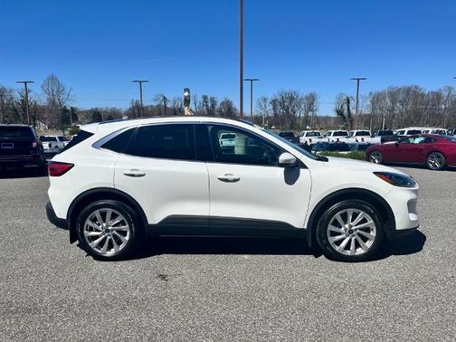 2021 Ford Escape TITANIUM