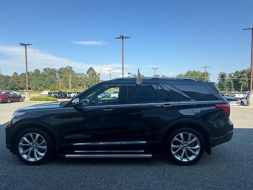 2023 Ford Explorer PLATINUM