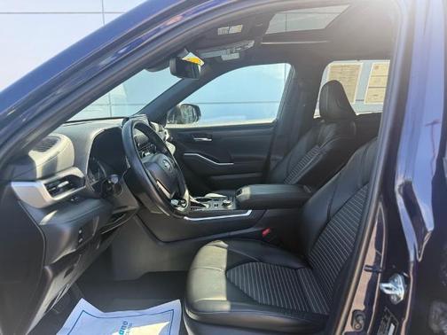 2022 Toyota Highlander XSE