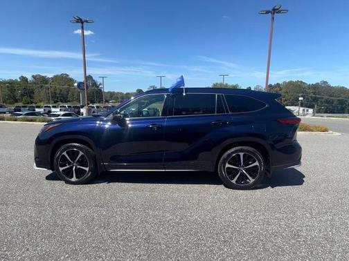 2022 Toyota Highlander XSE