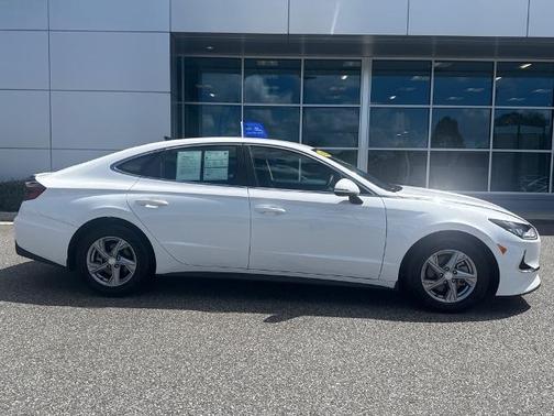 2023 Hyundai SONATA SE