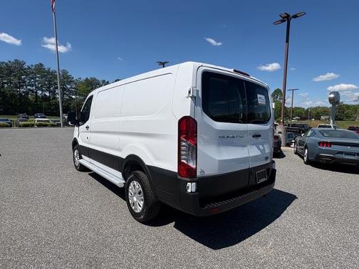 2024 Ford Transit-250 