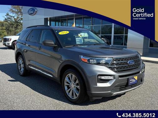CARBONIZED GRAY METALLIC 2024 Ford Explorer XLT