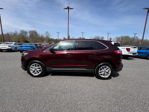 BURGUNDY VELVET MET TINT CC 2022 Ford Edge SEL