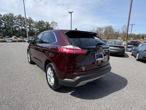 BURGUNDY VELVET MET TINT CC 2022 Ford Edge SEL