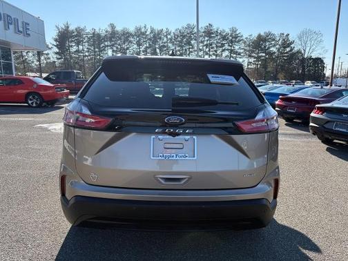 2021 Ford Edge SE