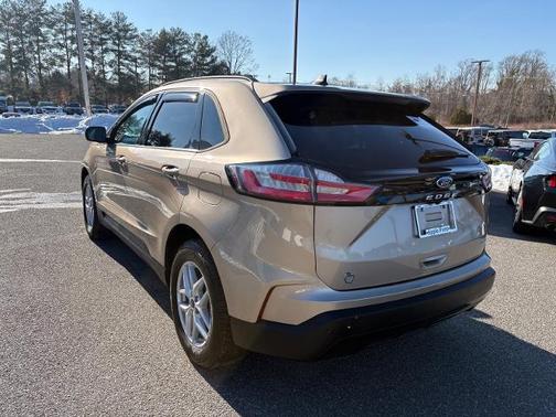 2021 Ford Edge SE