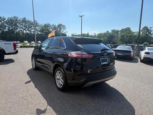 AGATE BLACK METALLIC 2024 Ford Edge SEL