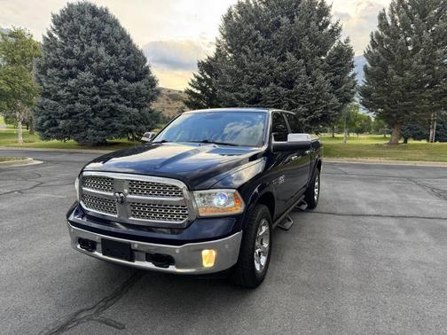 True Blue Pearlcoat 2016 RAM 1500 Laramie