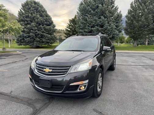 Tungsten Metallic 2015 Chevrolet Traverse 2LT