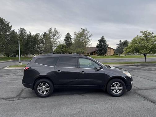 Tungsten Metallic 2015 Chevrolet Traverse 2LT