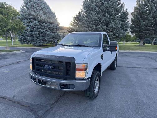 White 2009 Ford F-250 XL