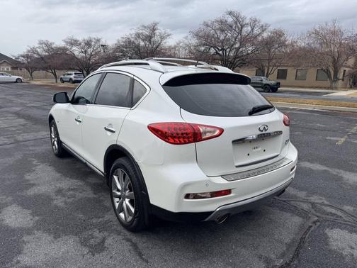 2017 INFINITI QX50 Base