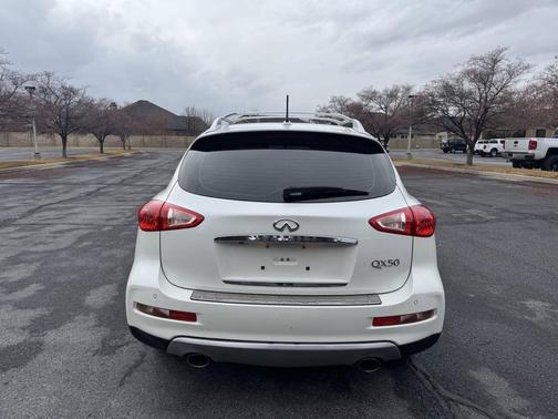 2017 INFINITI QX50 Base