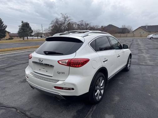 2017 INFINITI QX50 Base