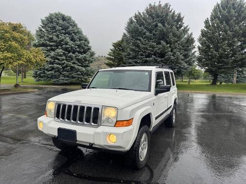 Stone White Clearcoat 2008 Jeep Commander Sport