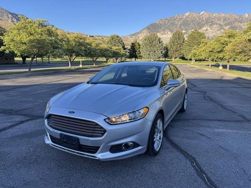Ingot Silver 2016 Ford Fusion SE